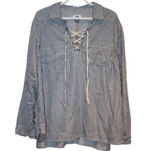 2/$25 🏷 Old Navy Striped Blouse Size XL